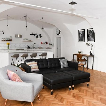 Beautiful 2Bed Apartment In The Centre Of Varaždin Exteriör bild