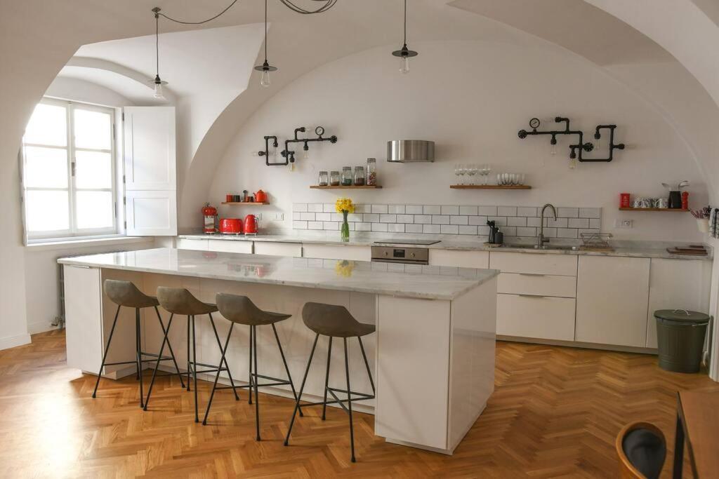 Beautiful 2Bed Apartment In The Centre Of Varaždin Exteriör bild
