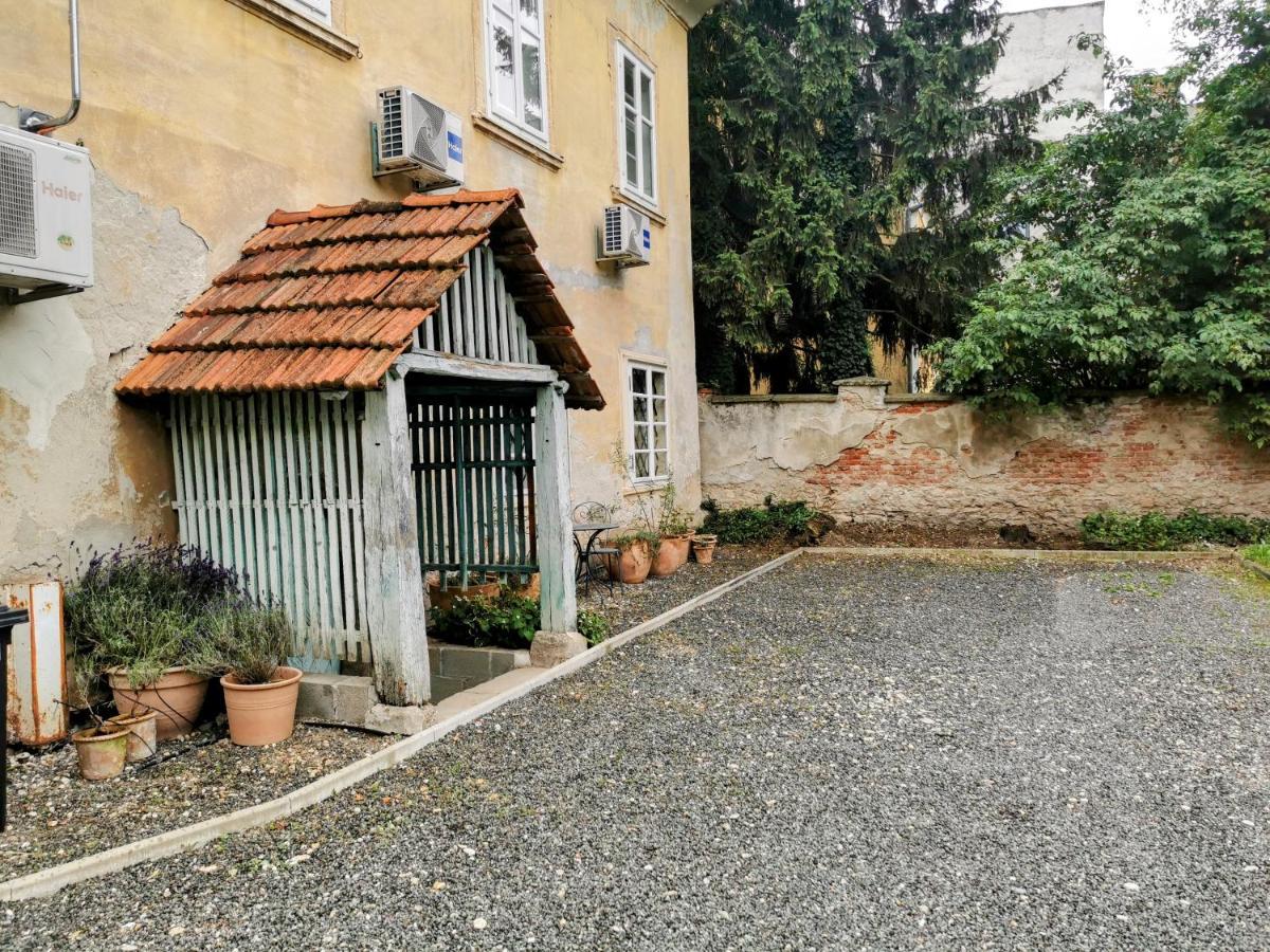 Beautiful 2Bed Apartment In The Centre Of Varaždin Exteriör bild